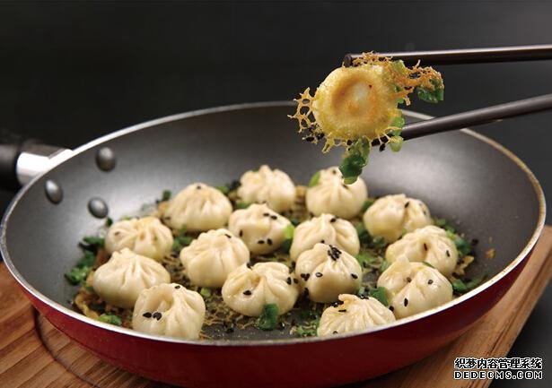 老菜新做+中式茶吧,传统餐厅颠覆“餐饮社交”